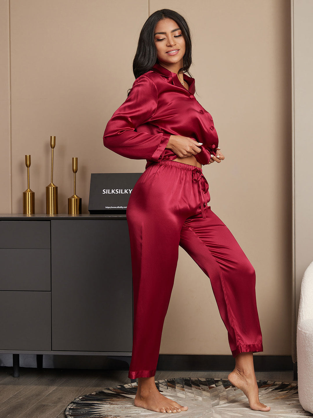 Reine Seide Knöpfe Damen Pyjamas