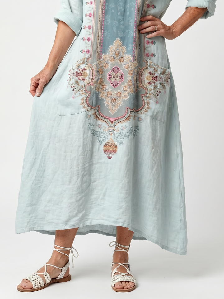 Kassiani | Aufwändig besticktes Oversized Midi-Kleid mit Taschen
