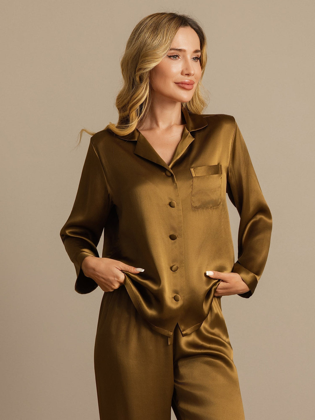 Reine Seide Knöpfe Damen Pyjamas