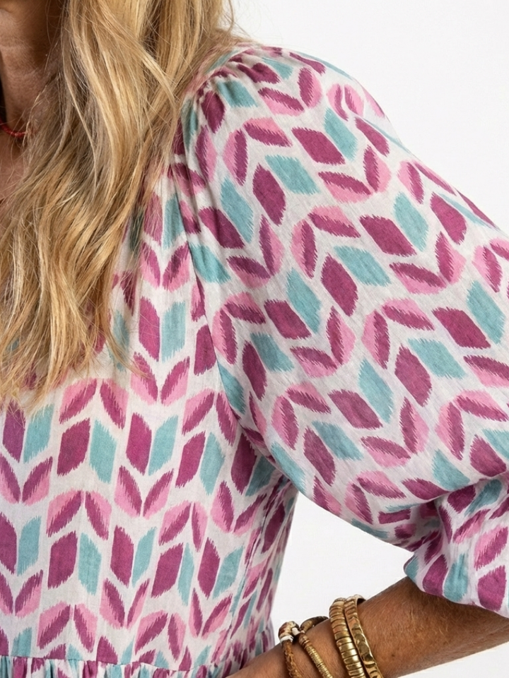 Mireya | Geometrisches Druck Langarm Tiered Midi Kleid