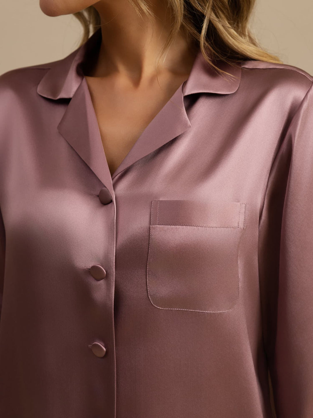 Reine Seide Knöpfe Damen Pyjamas