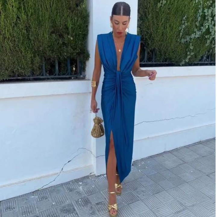 Isabelle – Partykleidung mit tiefem Ausschnitt