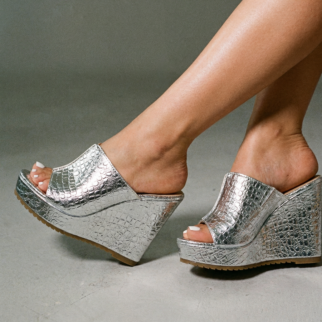 Selene | Keilsandalen für mühelose Eleganz