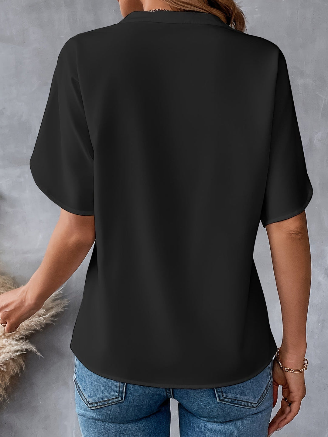 Lexa | Locker geschnittene V-Ausschnitt Bluse