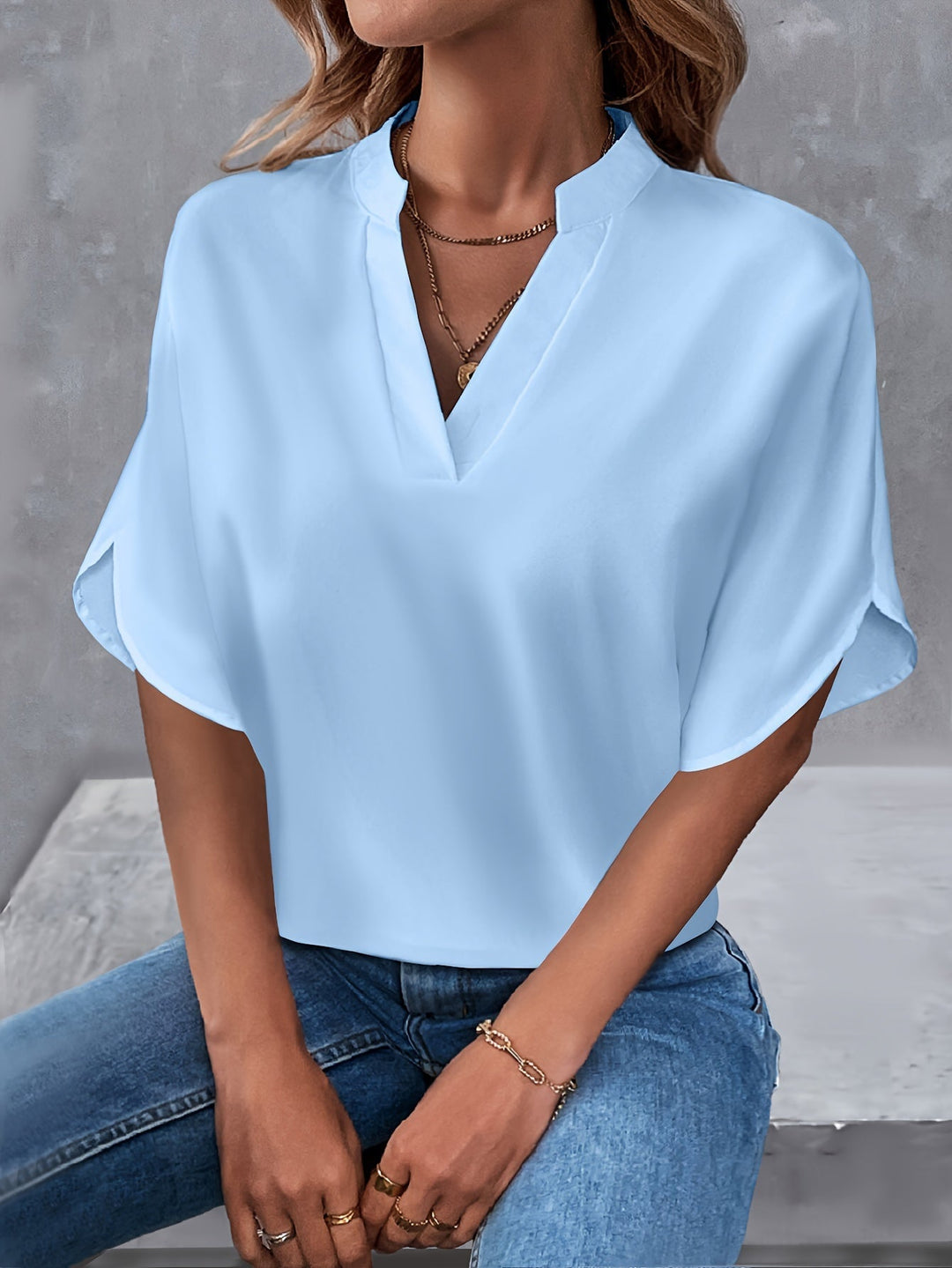 Lexa | Locker geschnittene V-Ausschnitt Bluse