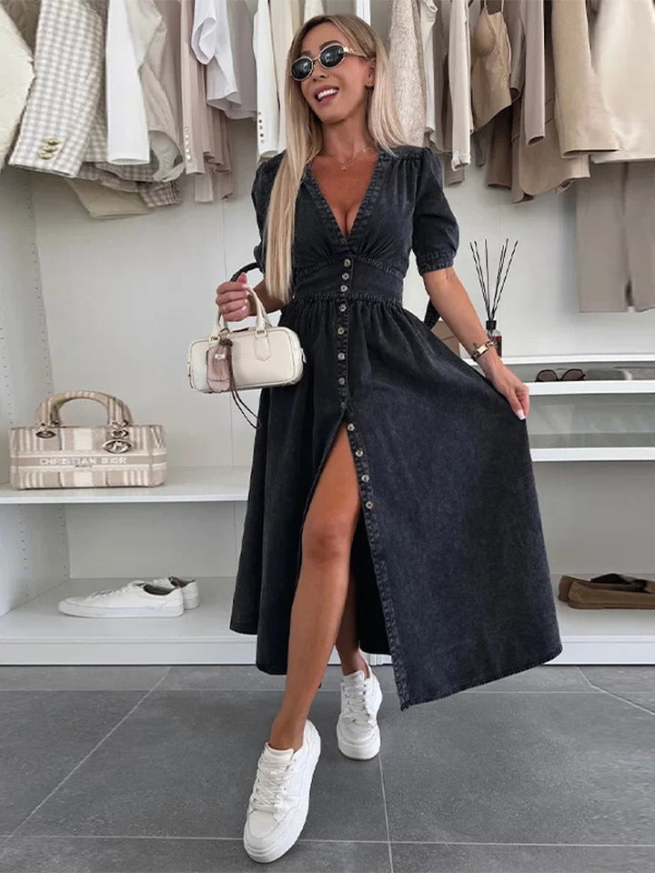 Clarina | Kleid mit tiefem V-Ausschnitt und Schlitz 