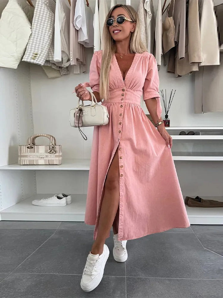 Clarina | Kleid mit tiefem V-Ausschnitt und Schlitz 