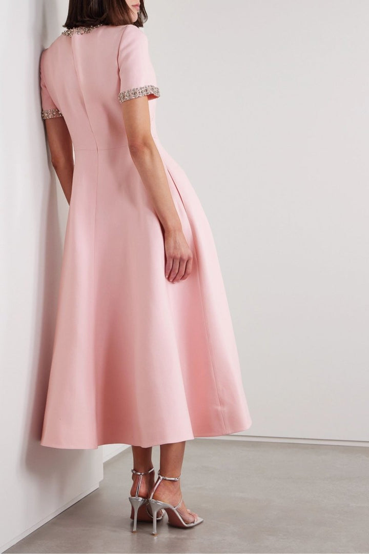 Aria™ | Kleid mit Kristallverzierung und Schleife